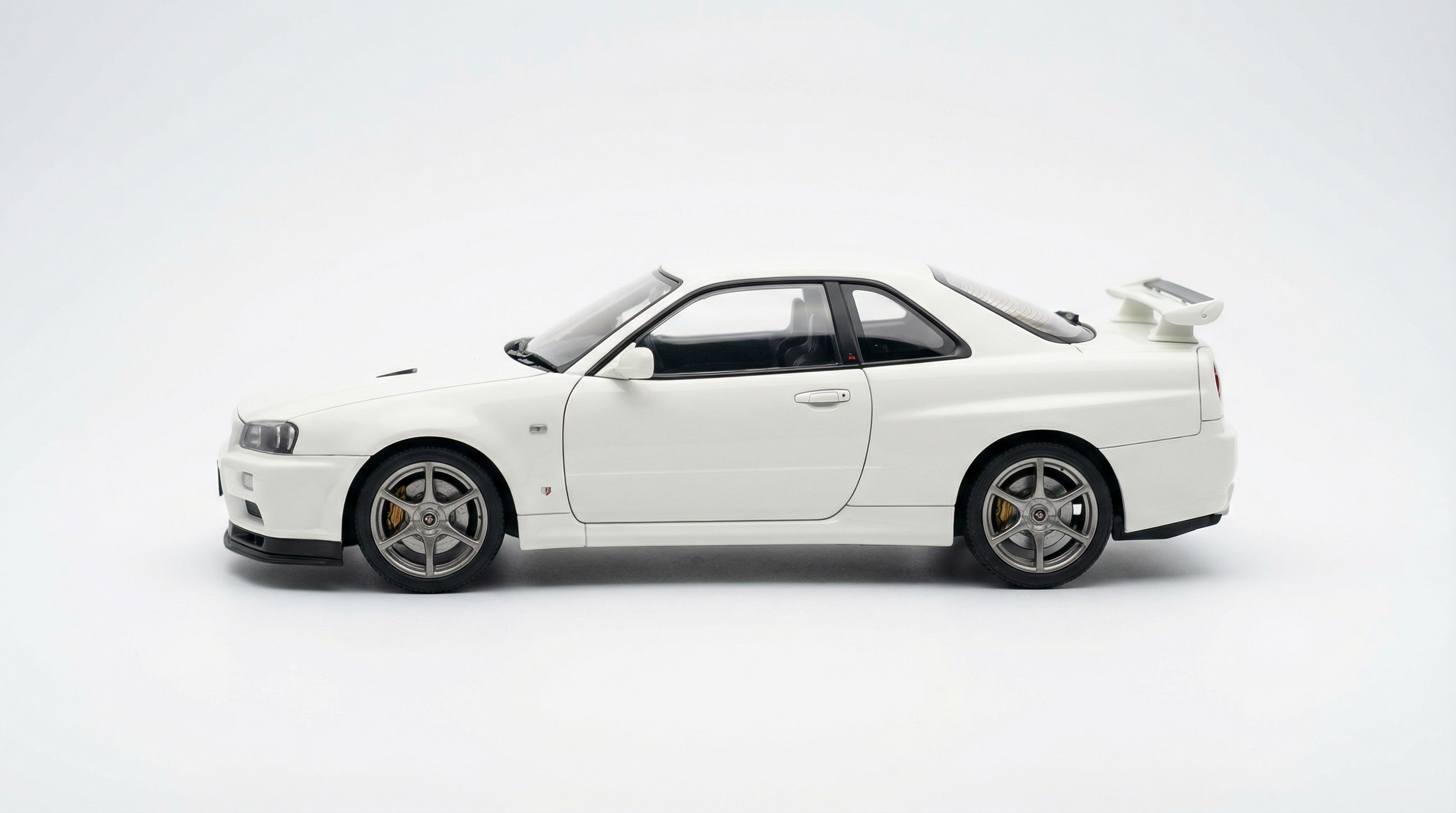 Nissan Skyline GT-R R34 – 1:24 Metal Die-Cast Collector Model